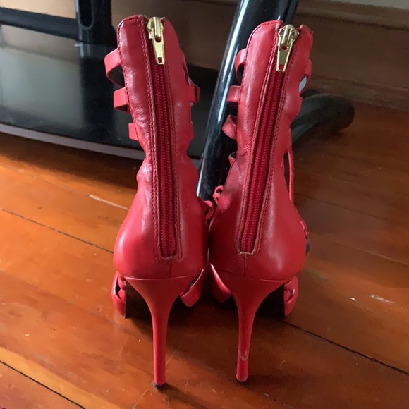 Steven Madden laced booties. - Picture 2 of 7